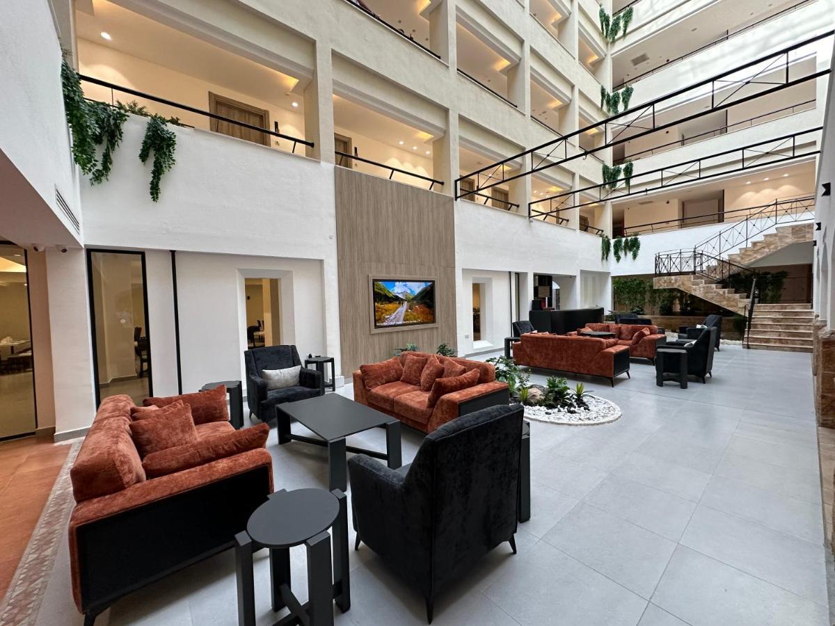 The Loft Hotel By Fhm Акаба Экстерьер фото